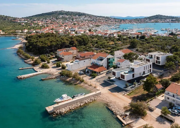 Apartman 2 Bedroom Lovely In *