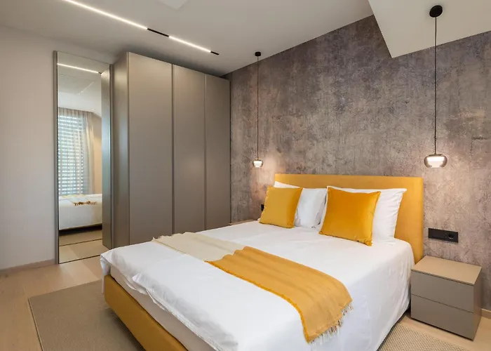 2 Bedroom Lovely In * Betina (Sibenik-Knin)